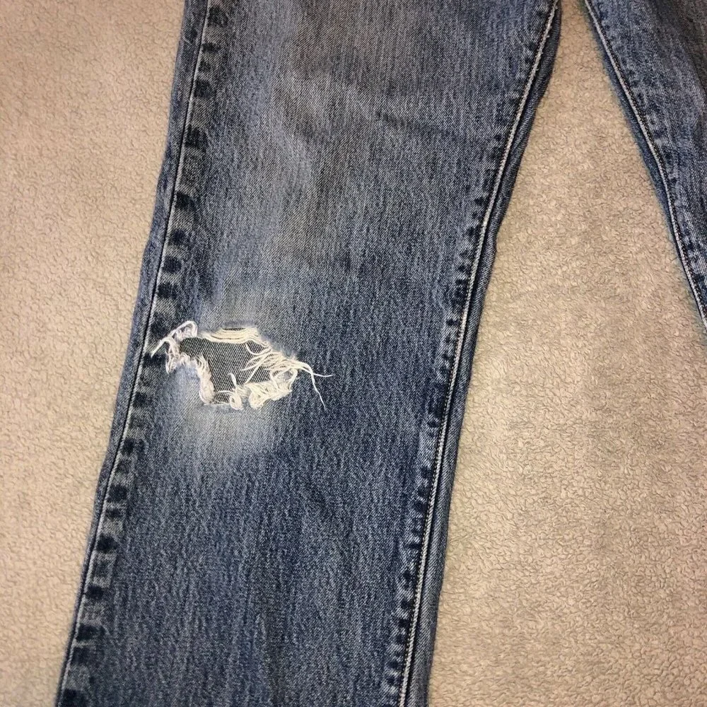 Vintage LEVIS 501 Straight Leg Button Fly Med Stonewash Denim Jeans Sz 34